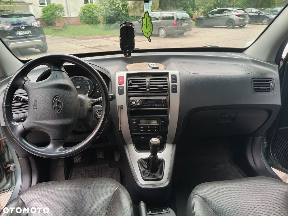 Hyundai Tucson 2.0 Comfort 2WD - 9