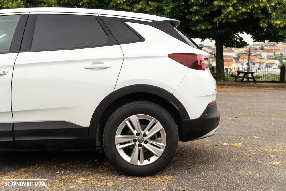 Opel Grandland X 1.2 T Business Edition - 35