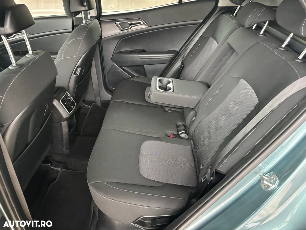 Kia Sportage 1.6 T-GDI HEV 6AT 4x2 Style - 34