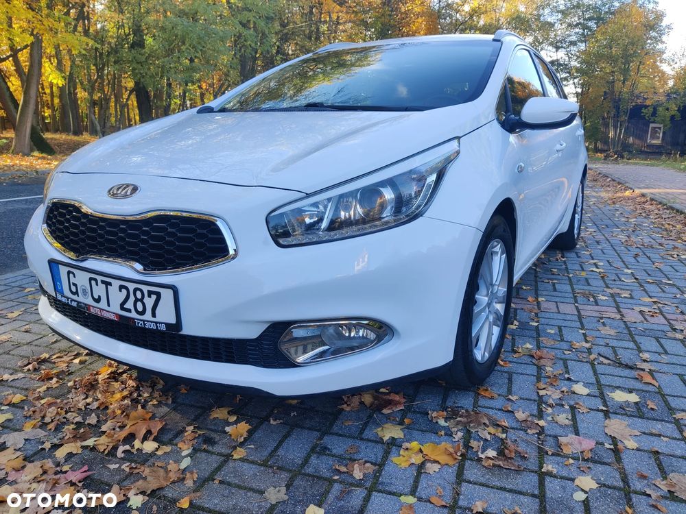 Kia Ceed - 8