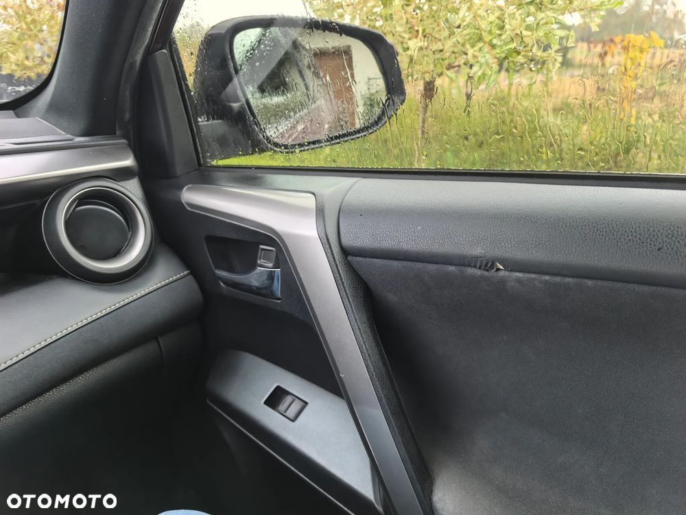 Toyota RAV4 Hybrid Premium 4x2 - 6