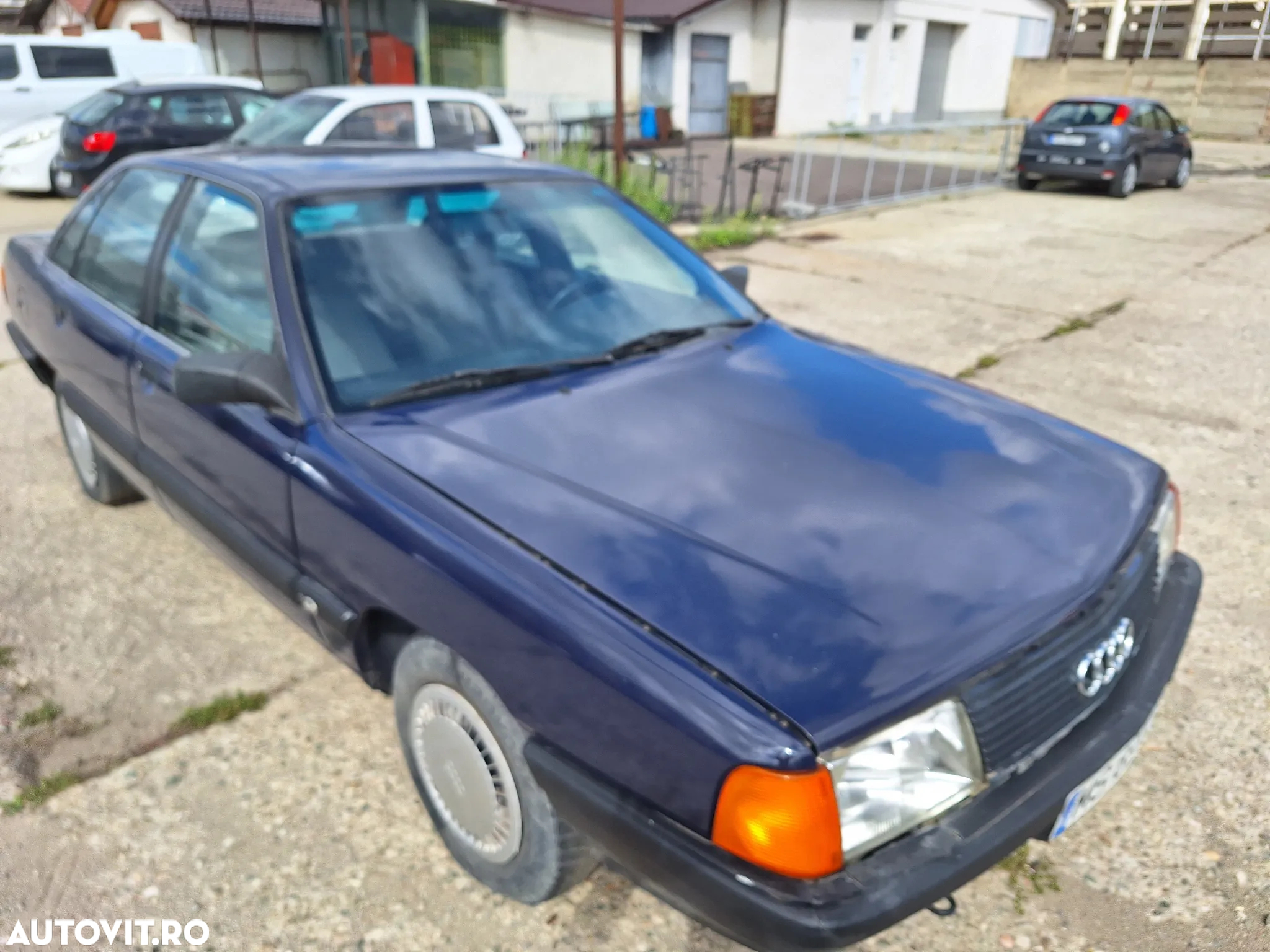 Audi 100 - 8