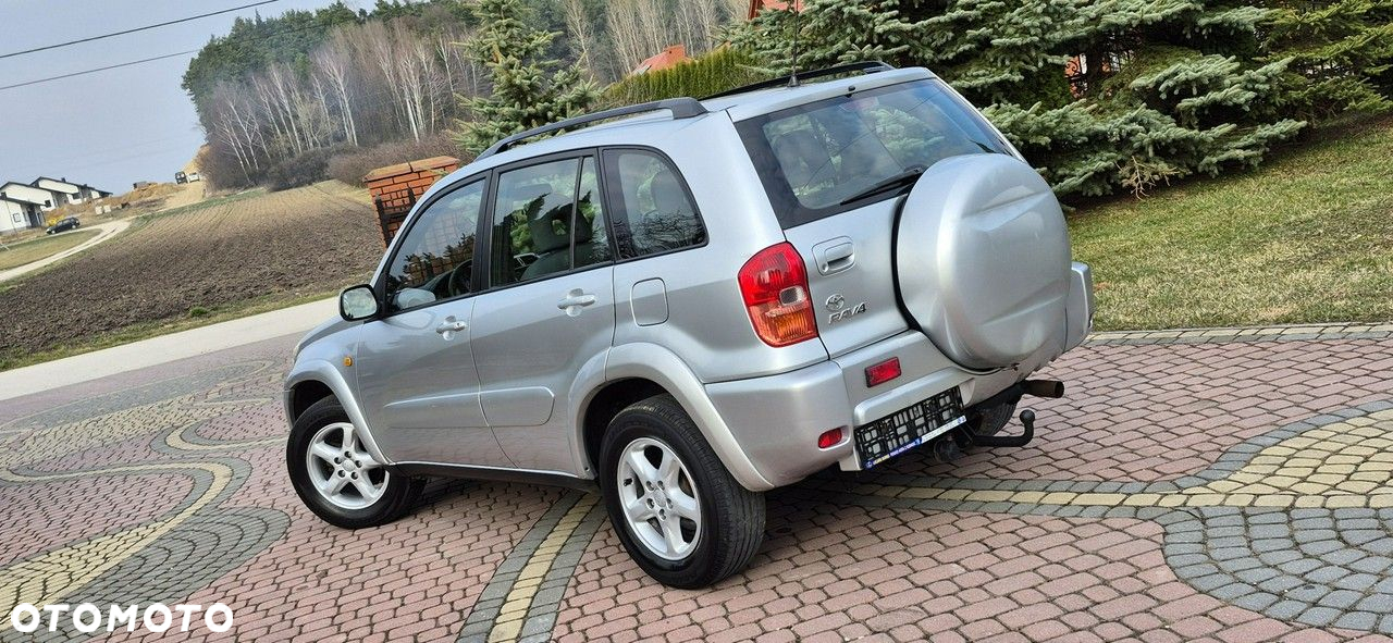 Toyota RAV4 2.0 VVT-i 4x4 - 6