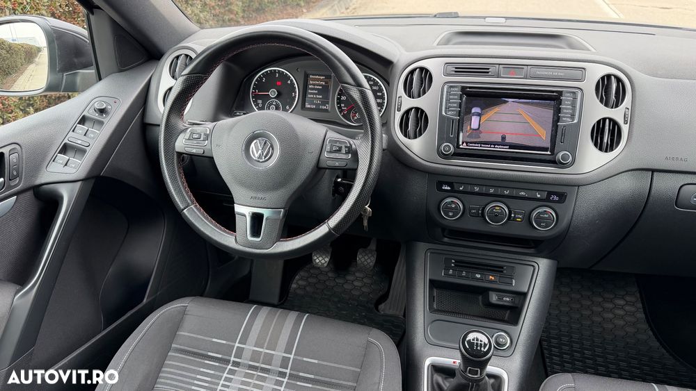 Volkswagen Tiguan 2.0 TDI SCR 4MOTION BlueMotion Technology Lounge Sport & Style - 6