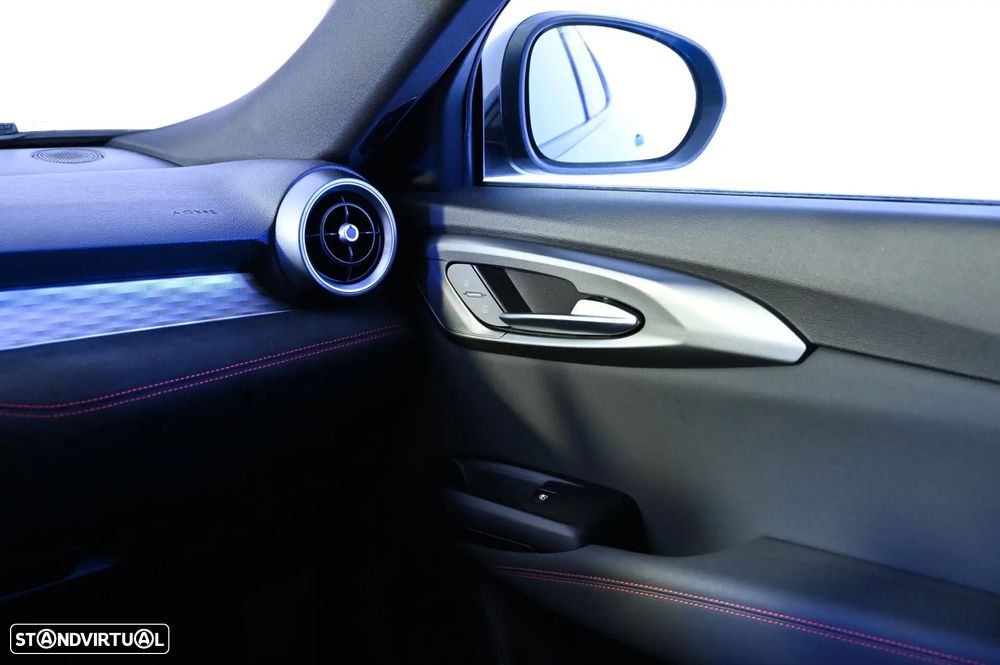 Alfa Romeo Tonale 1.3 Plug-In Hybrid Veloce e-AWD - 26