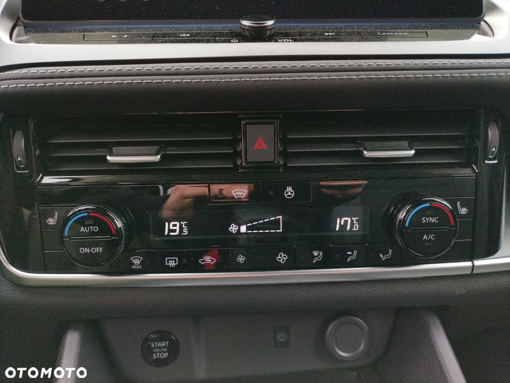 Nissan Qashqai 1.3 DIG-T MHEV N-Connecta Xtronic - 16