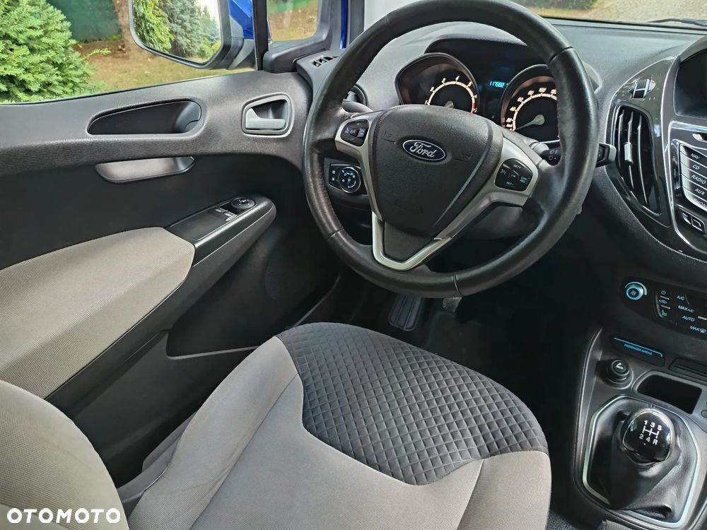 Ford Tourneo Courier 1.0 EcoBoost S&S Titanium - 35