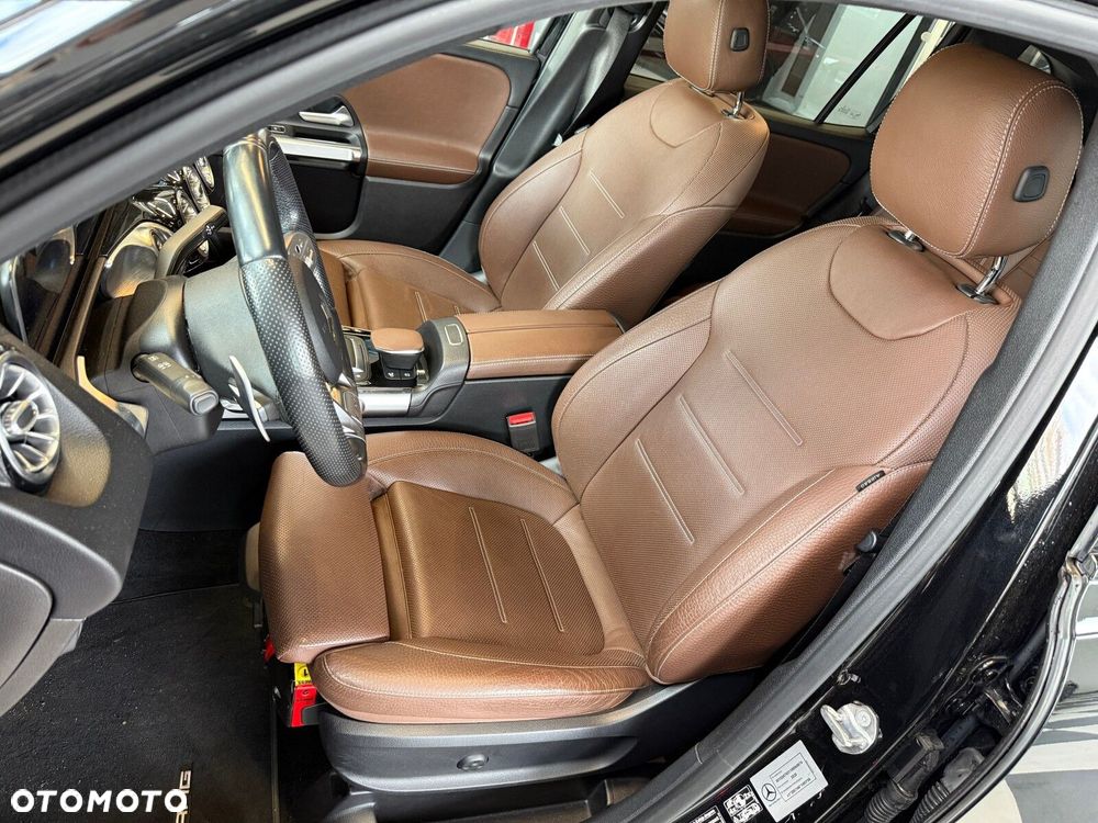 Mercedes-Benz GLB - 26
