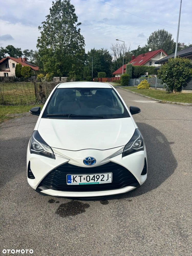Toyota Yaris Hybrid 100 Life - 2