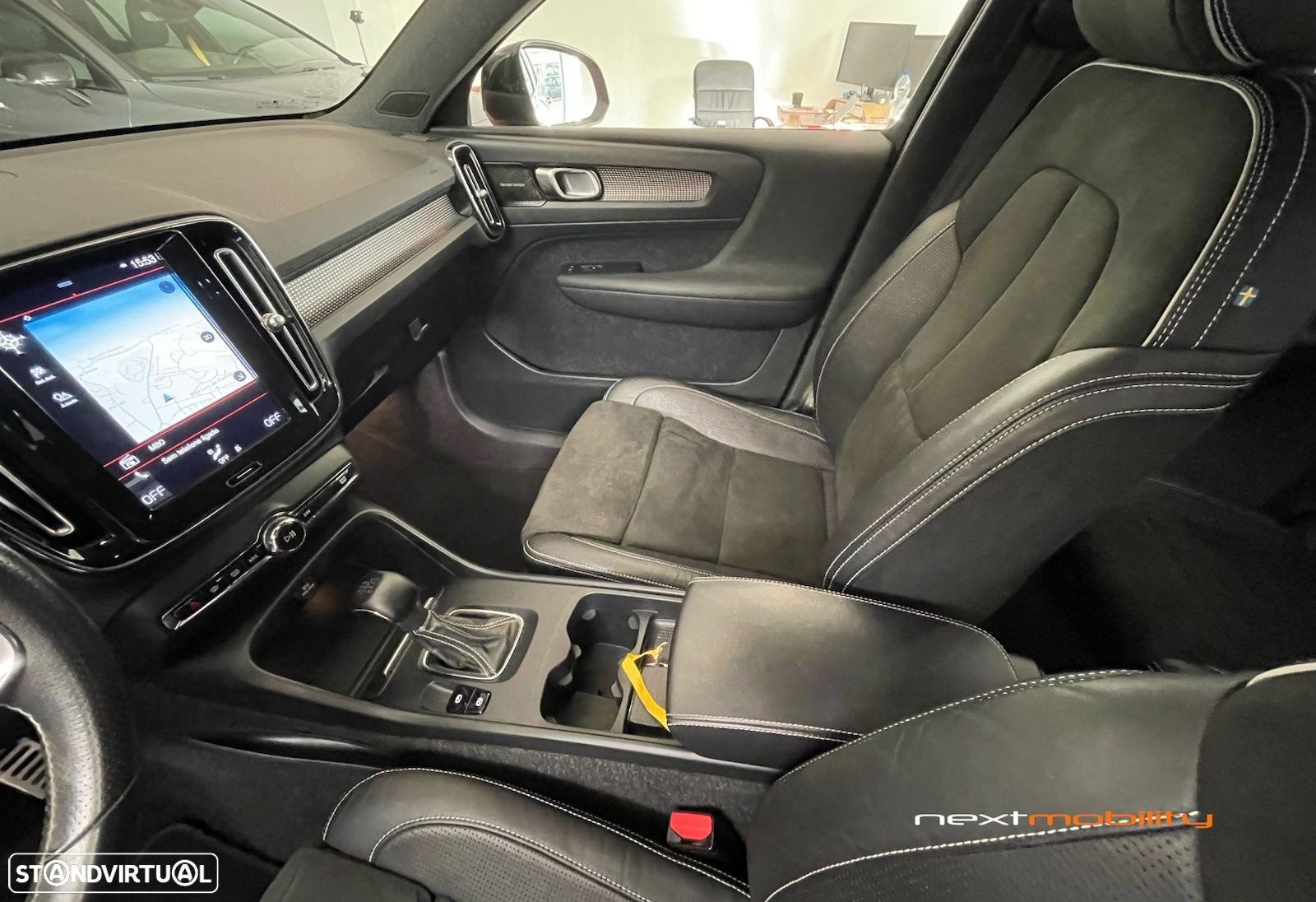 Volvo XC 40 2.0 D3 R-Design - 16