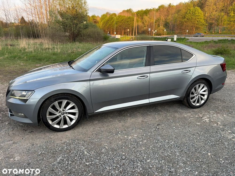 Skoda Superb 2.0 TDI L&K - 23