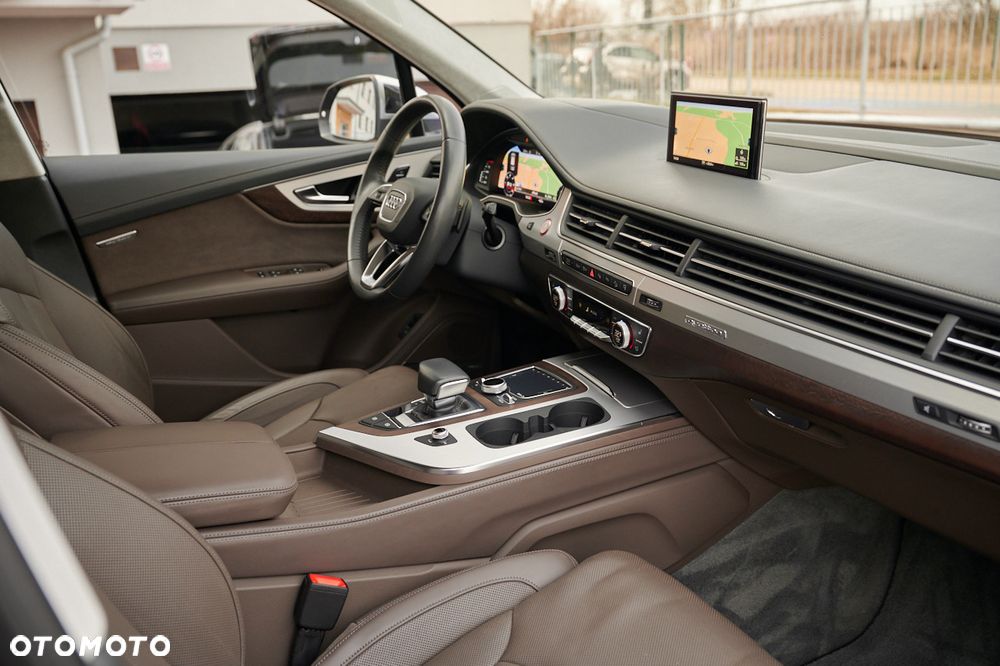 Audi SQ7 - 28