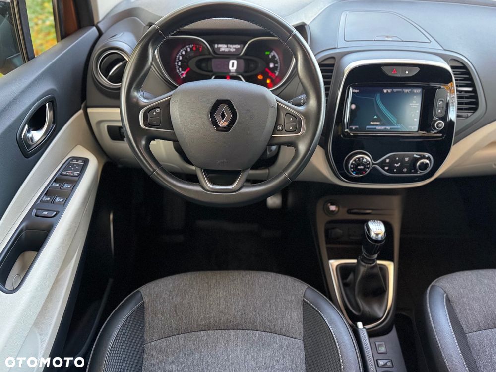 Renault Captur 1.2 Energy TCe XMOD - 24