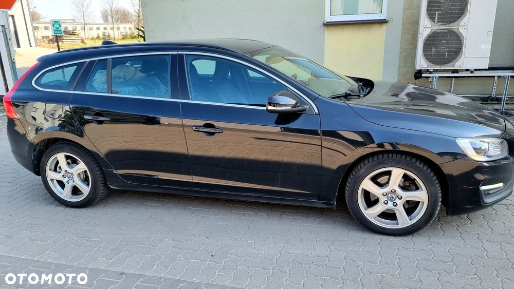 Volvo V60 D4 Momentum - 3