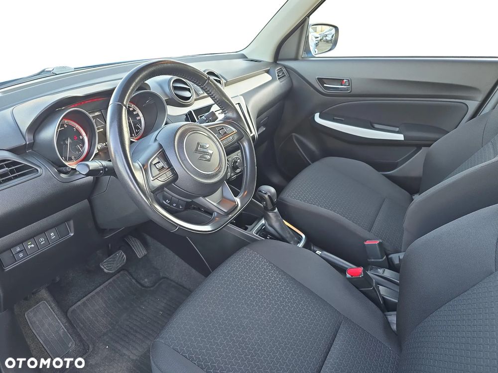 Suzuki Swift 1.2 Dualjet SHVS Premium Plus CVT - 10