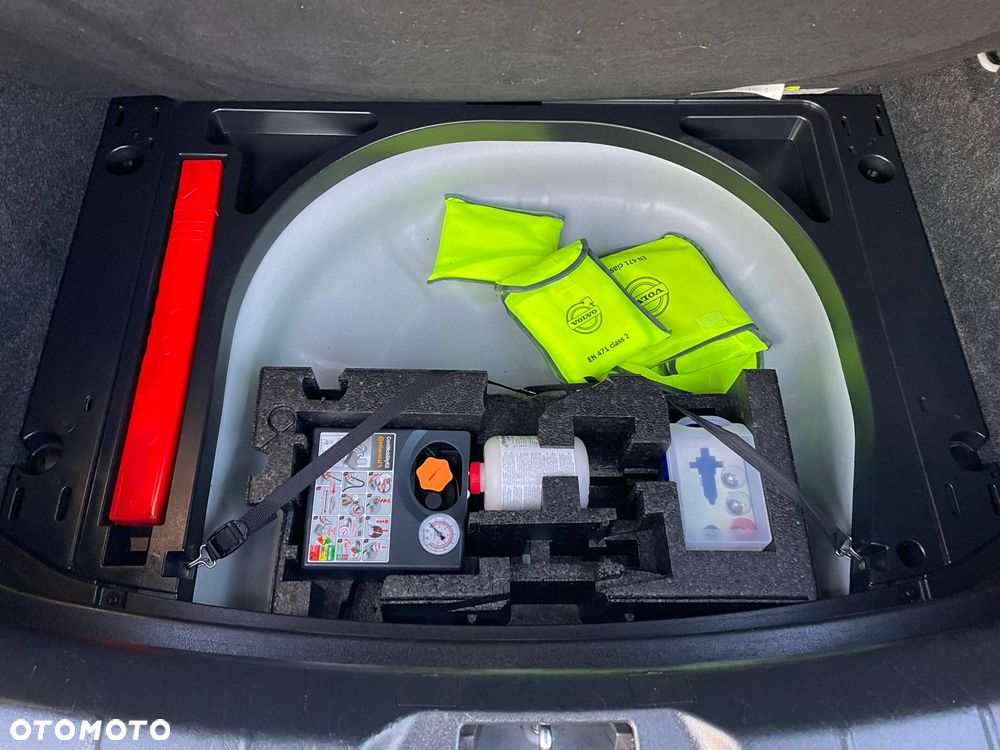 Volvo V40 D2 Summum - 20