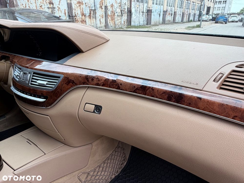 Mercedes-Benz Klasa S 63 AMG 7G-TRONIC - 23
