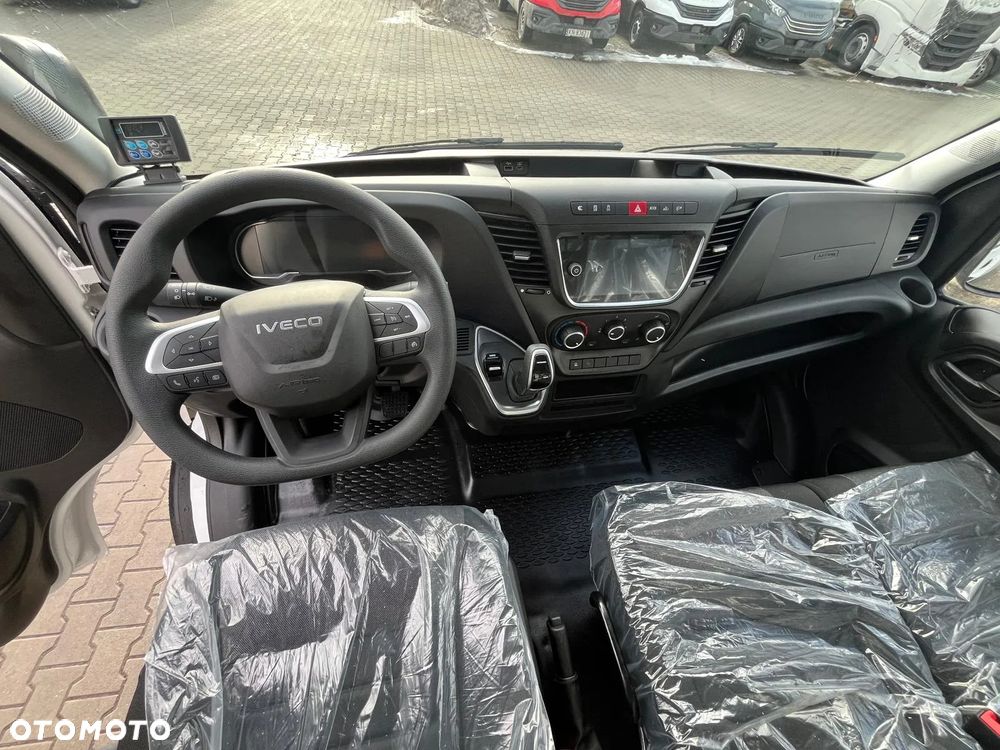 Iveco Daily 35S16H3.0A8 Izoterma 8 EP / Agregat z grzaniem + 230V - 10