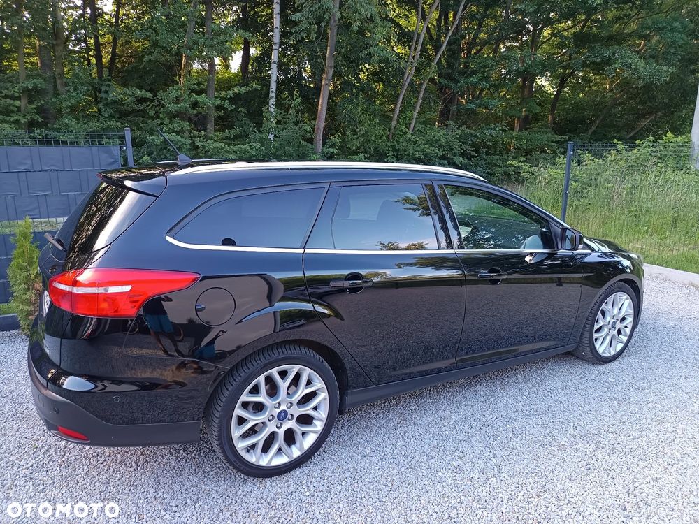 Ford Focus 1.0 EcoBoost STart-Stopp-System TITANIUM - 2