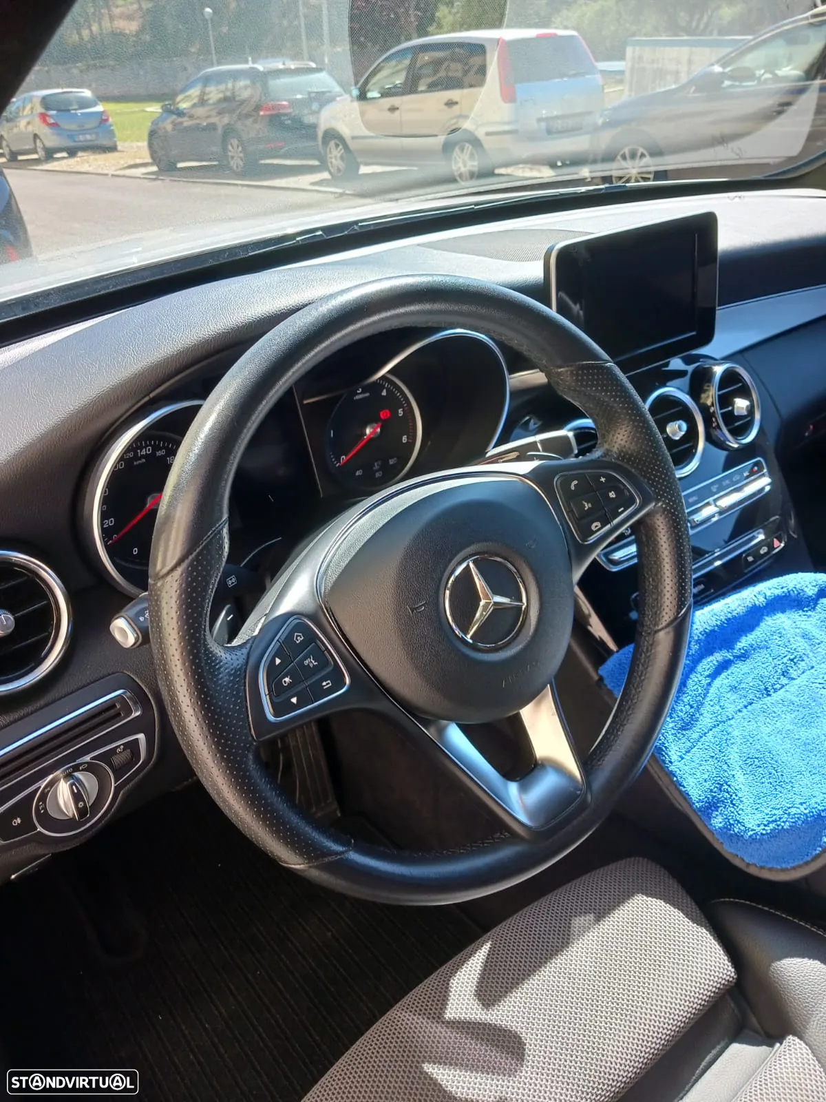 Mercedes-Benz 220 - 5