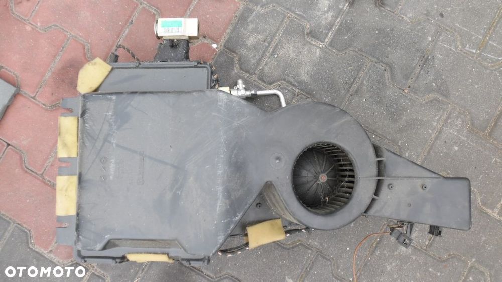 Nagrzewnica tył wentylator Volkswagen Transporter T4 703271129 - 2