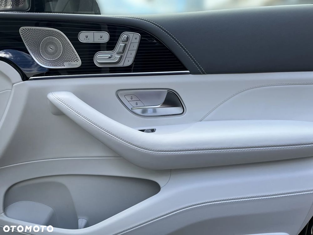 Mercedes-Benz Maybach GLS - 19