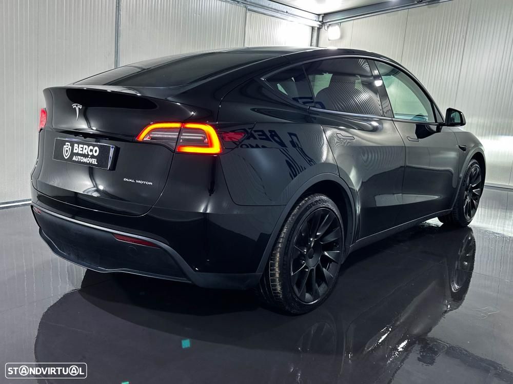 Tesla Model Y Long Range Dual Motor AWD - 5