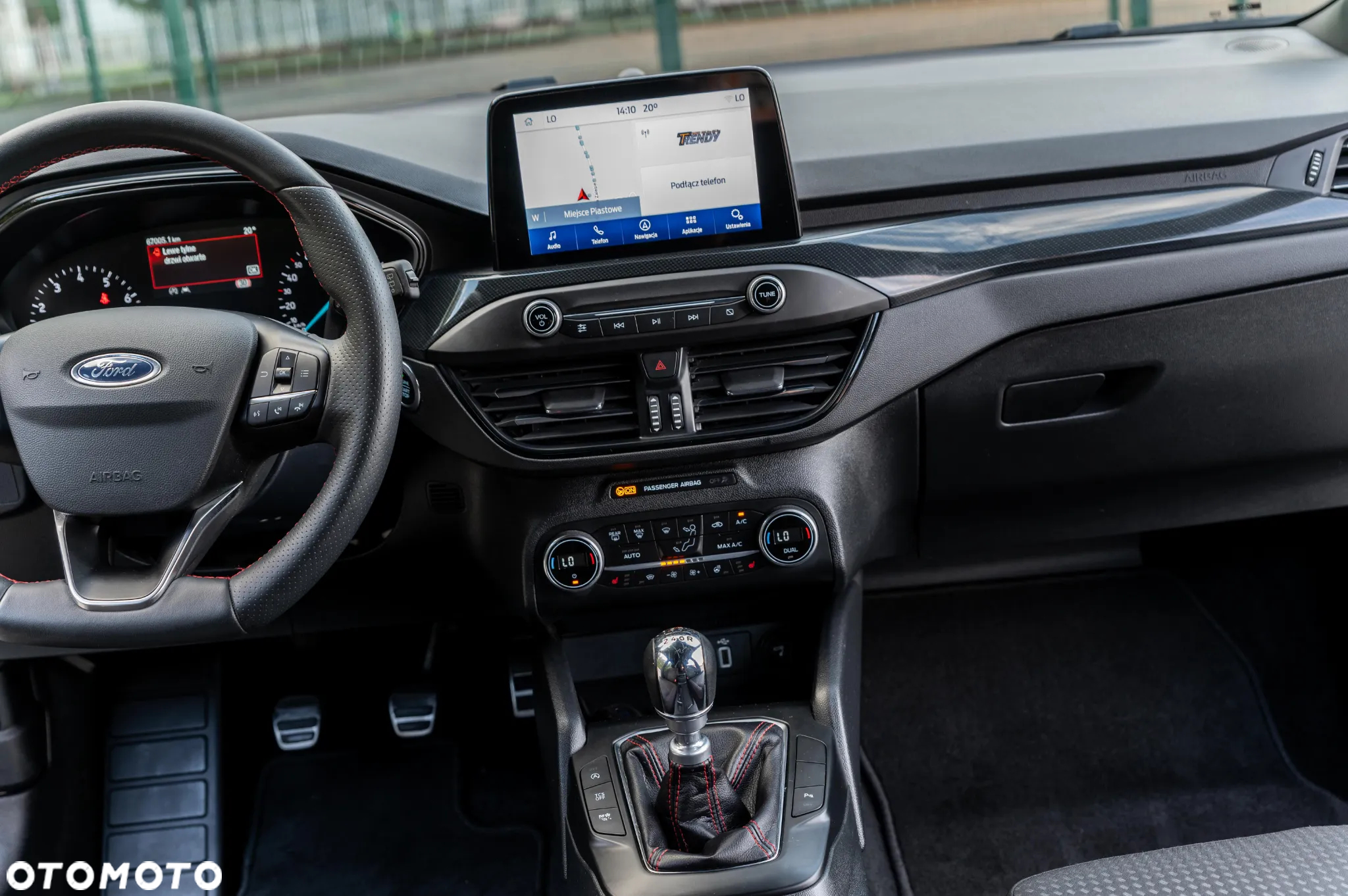 Ford Focus 1.0 EcoBoost Hybrid ST-LINE - 34