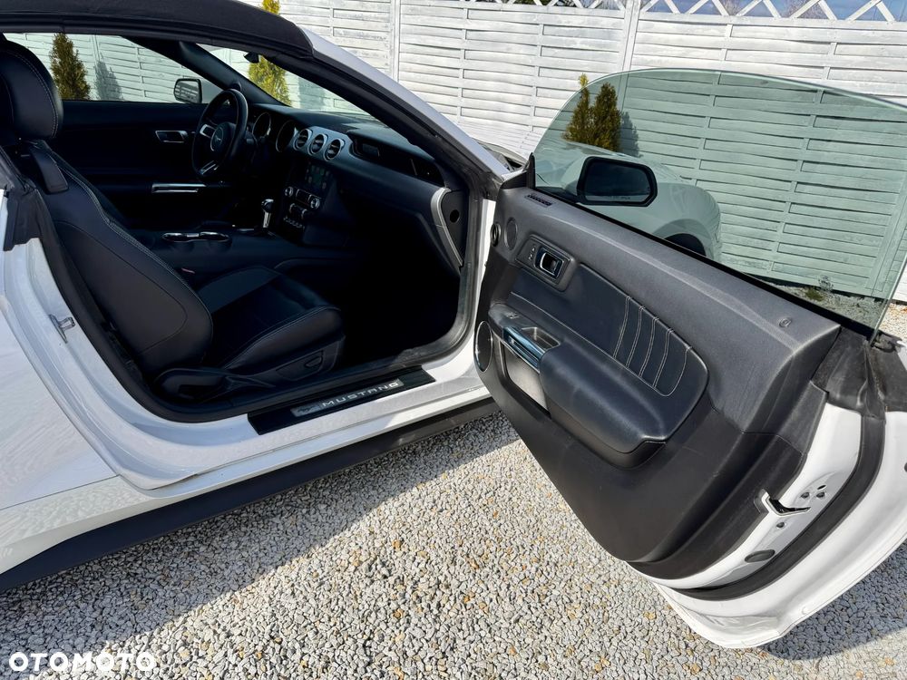 Ford Mustang Cabrio 2.3 Eco Boost - 38