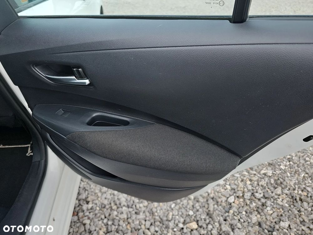 Toyota Corolla 1.8 Hybrid Comfort - 23