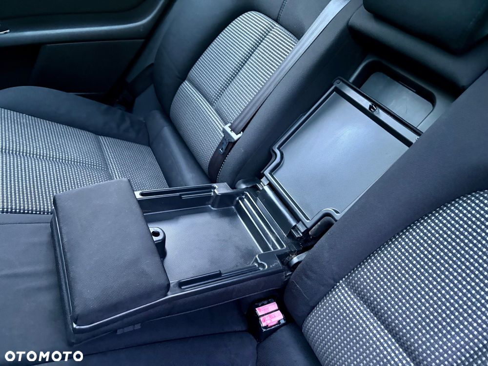 Peugeot 407 HDi 135 Automatik Premium - 27