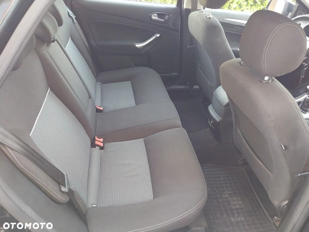 Ford Mondeo 1.8 TDCi Trend - 20
