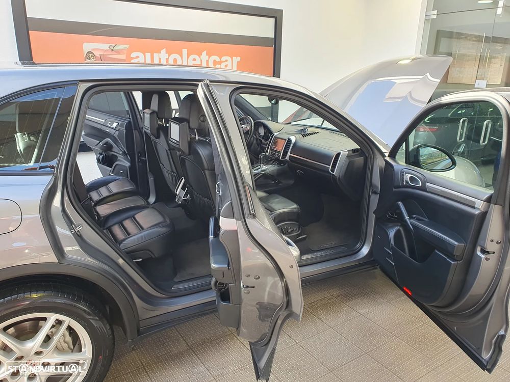 Porsche Cayenne S - 15