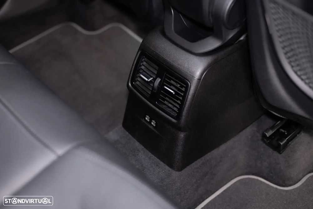 BMW X1 xDrive25e xLine - 21