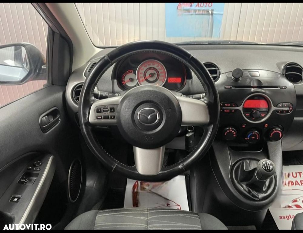 Mazda 2 1.3i TE - 19