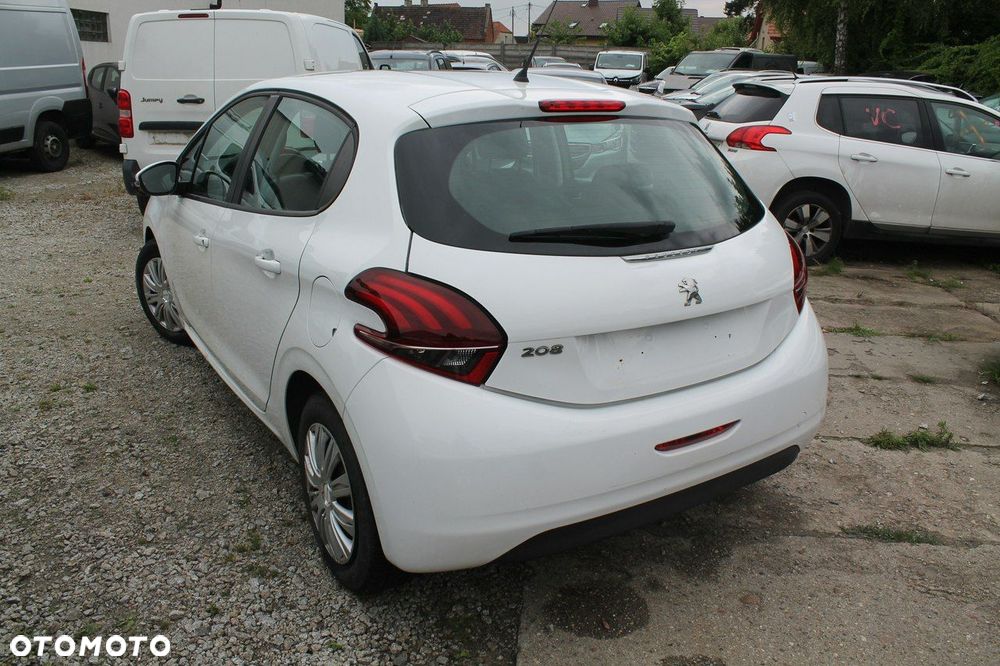 Peugeot 208 - 7