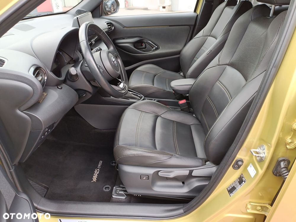 Toyota Yaris Cross Hybrid 1.5 Premiere Edition - 11