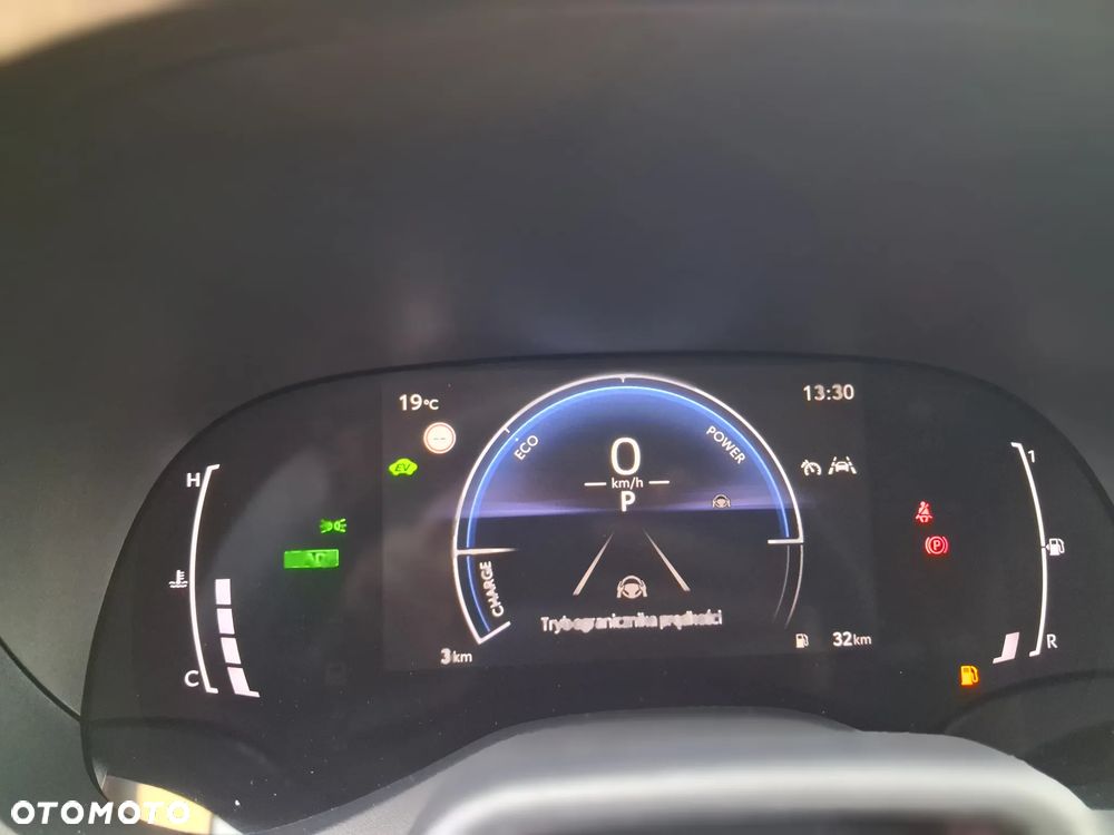 Toyota Yaris Cross Hybrid 1.5 Comfort - 16