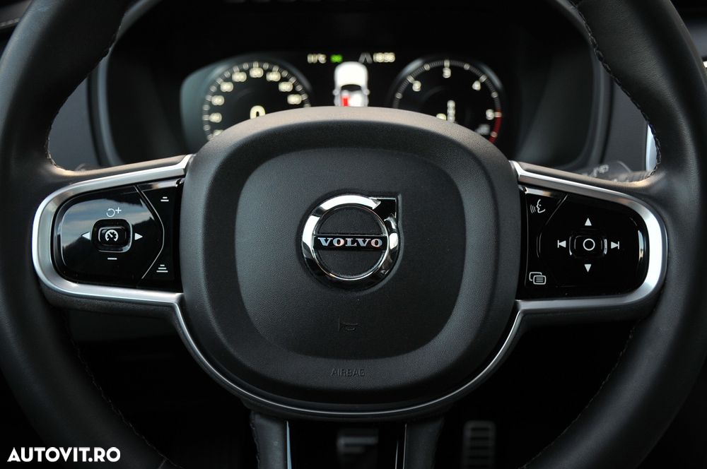 Volvo XC 90 B5 D AWD Geartronic RDesign - 16