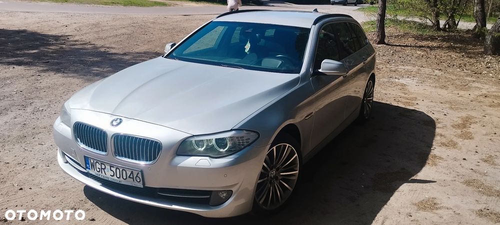 BMW Seria 5 525d xDrive - 6