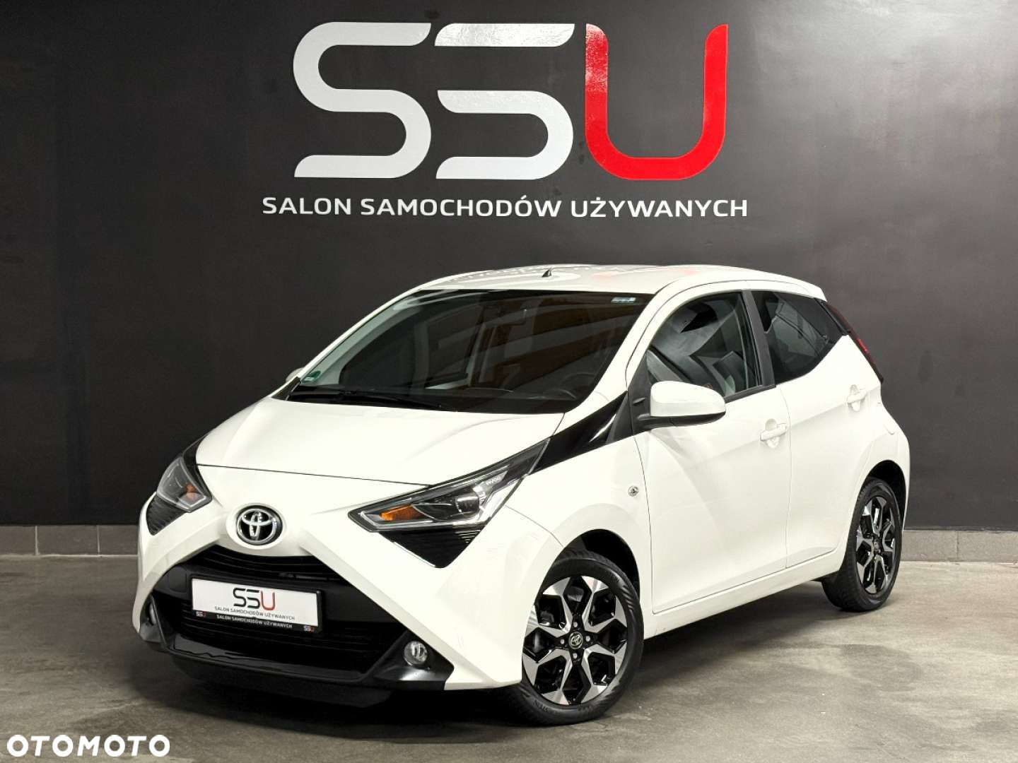 Toyota Aygo x-play connect - 3