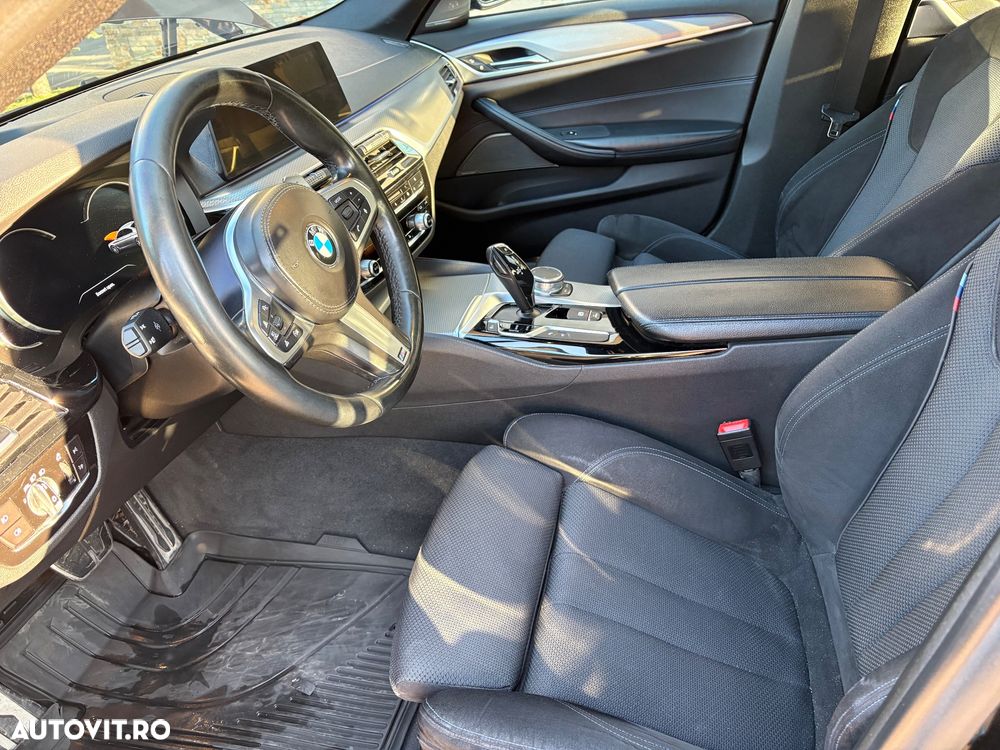 BMW Seria 5 530d xDrive AT - 13