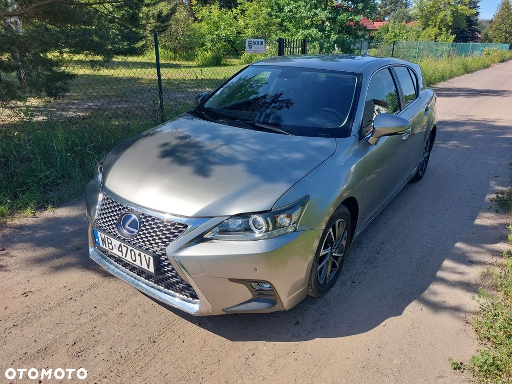 Lexus CT - 3