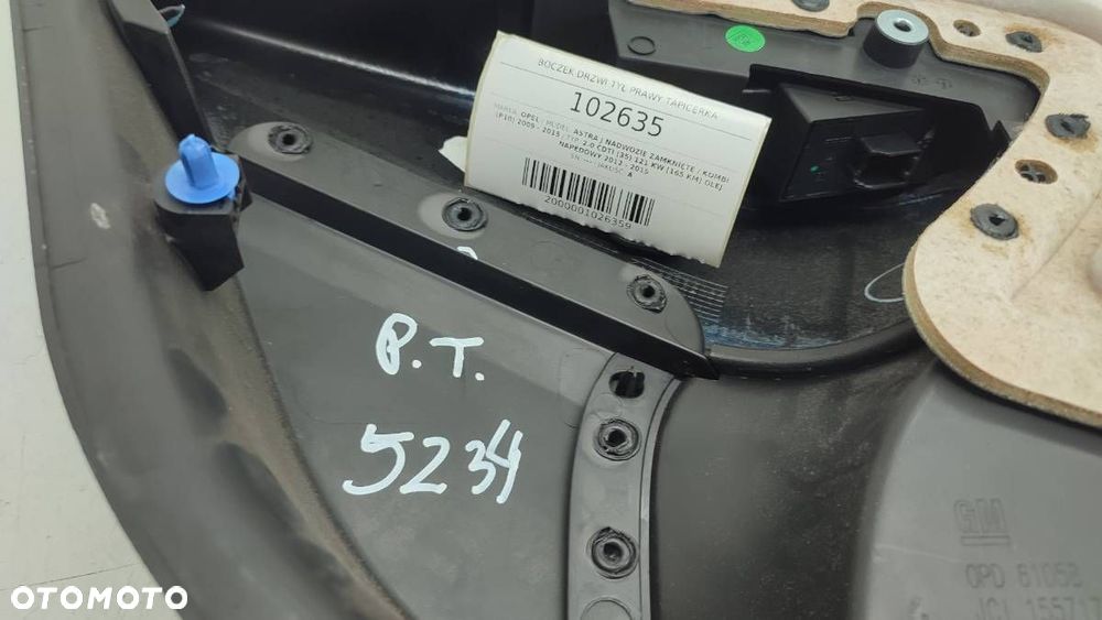 BOCZEK DRZWI TYŁ PRAWY TAPICERKA ASTRA J KOMBI EU - 4