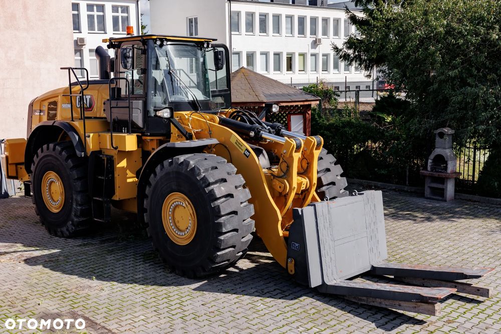 Caterpillar CAT 980M - 8