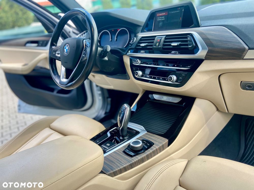 BMW X3 xDrive30i Luxury Line - 29