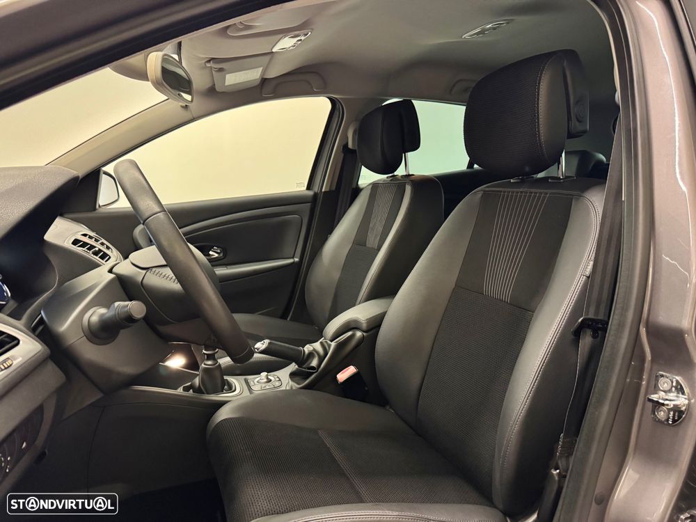 Renault Mégane 1.5 dCi Dynamique S - 13