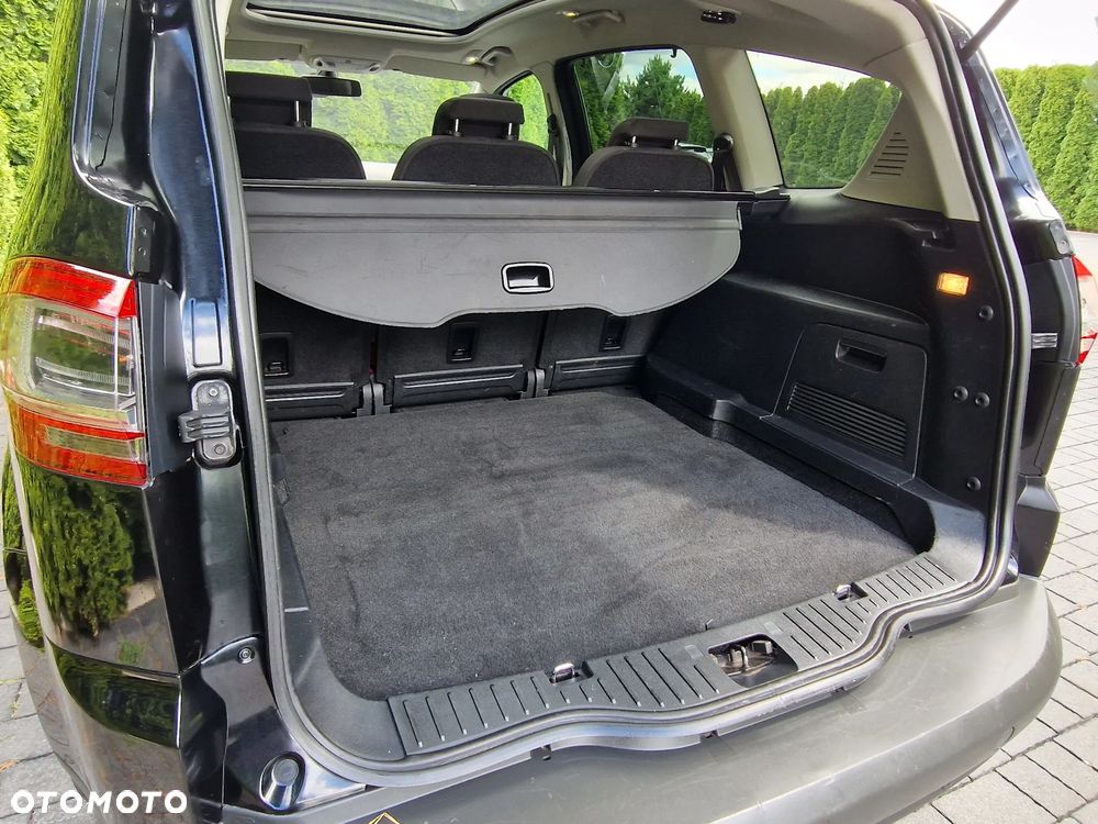 Ford S-Max - 38