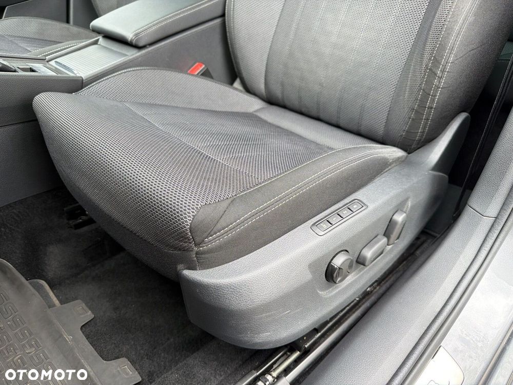 Skoda Superb 2.0 TDI SCR Style DSG - 13