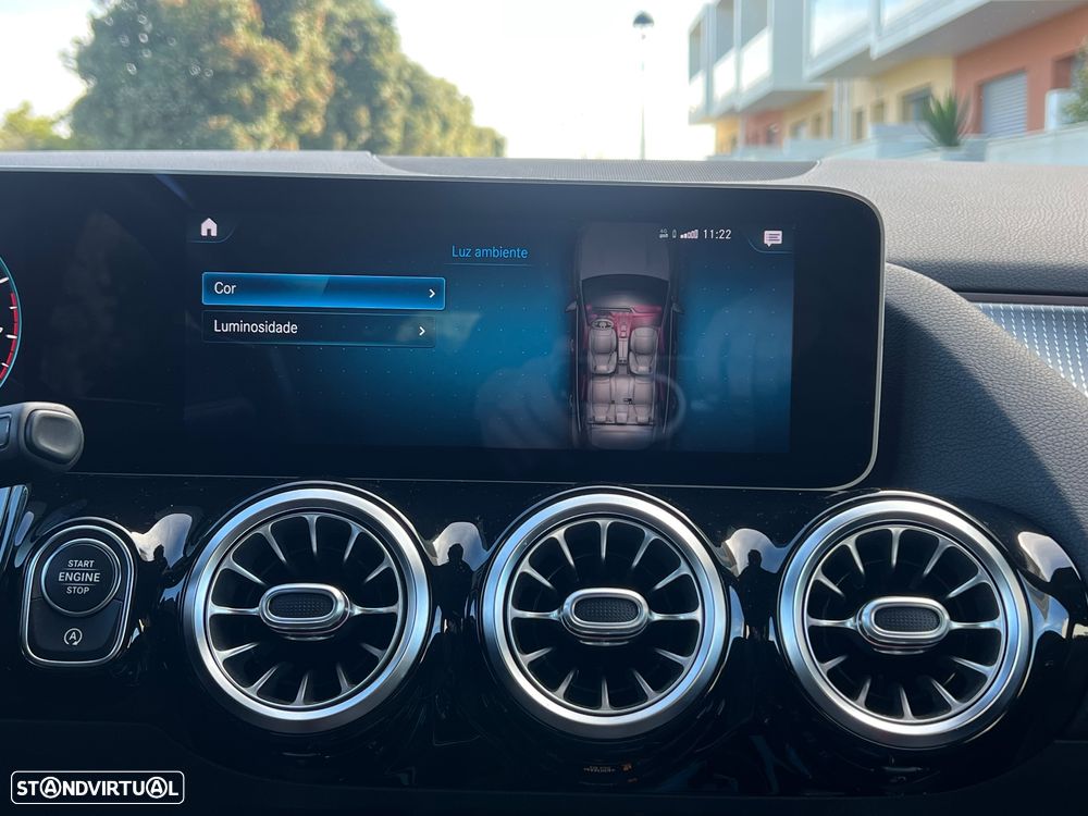 Mercedes-Benz GLA 200 7G-DCT Progressive Advanced - 11